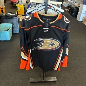 Men’s Adidas Anaheim Ducks Pre Owned Blank Home Jersey Black Men’s SZ 46 Used